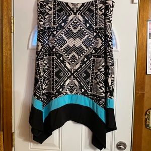 New Directions Shark Bite Hem Skirt